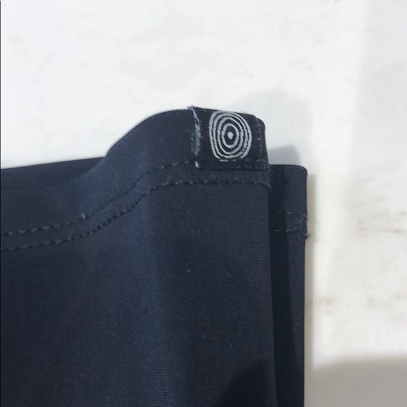 Onzie all black leggings - Picture 2 of 2